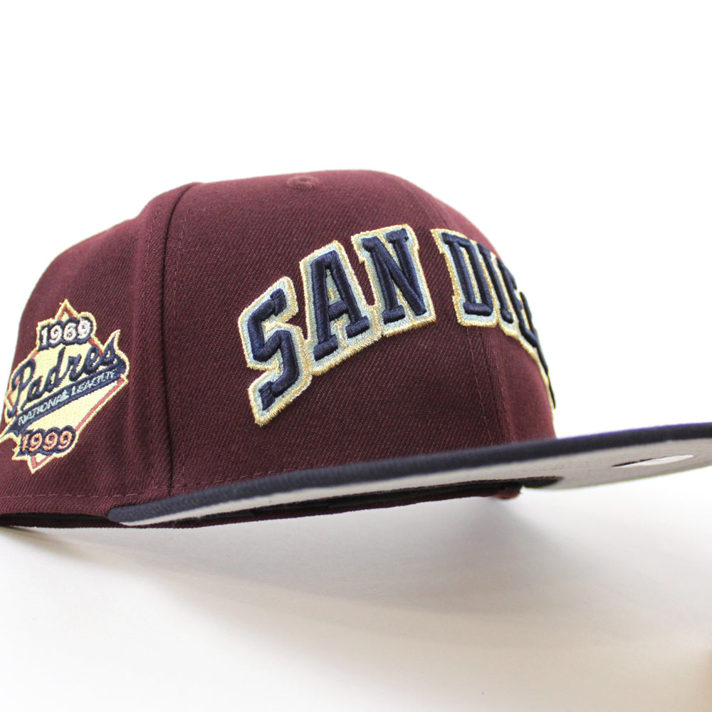 San Diego Padres Mitchell & Ness Hometown Snapback Hat - White/Red