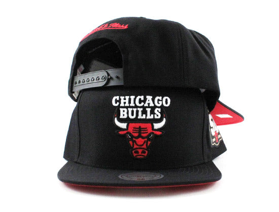 Chicago Bulls Mitchell & Ness Snapback Cap Black