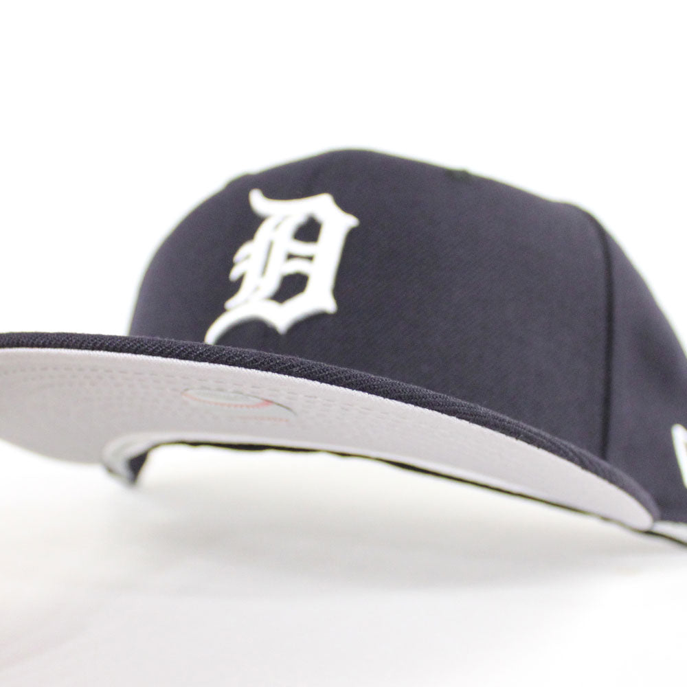 New Era Men's New Era Pink Detroit Tigers 1984 World Series Champions  Beetroot Cyber 59FIFTY Fitted Hat